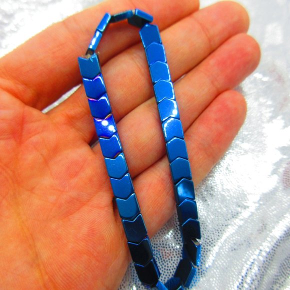 Blue Titanium Hematite Flat Arrows 7" Stretchy Gemstone Bracelet - Picture 1 of 3
